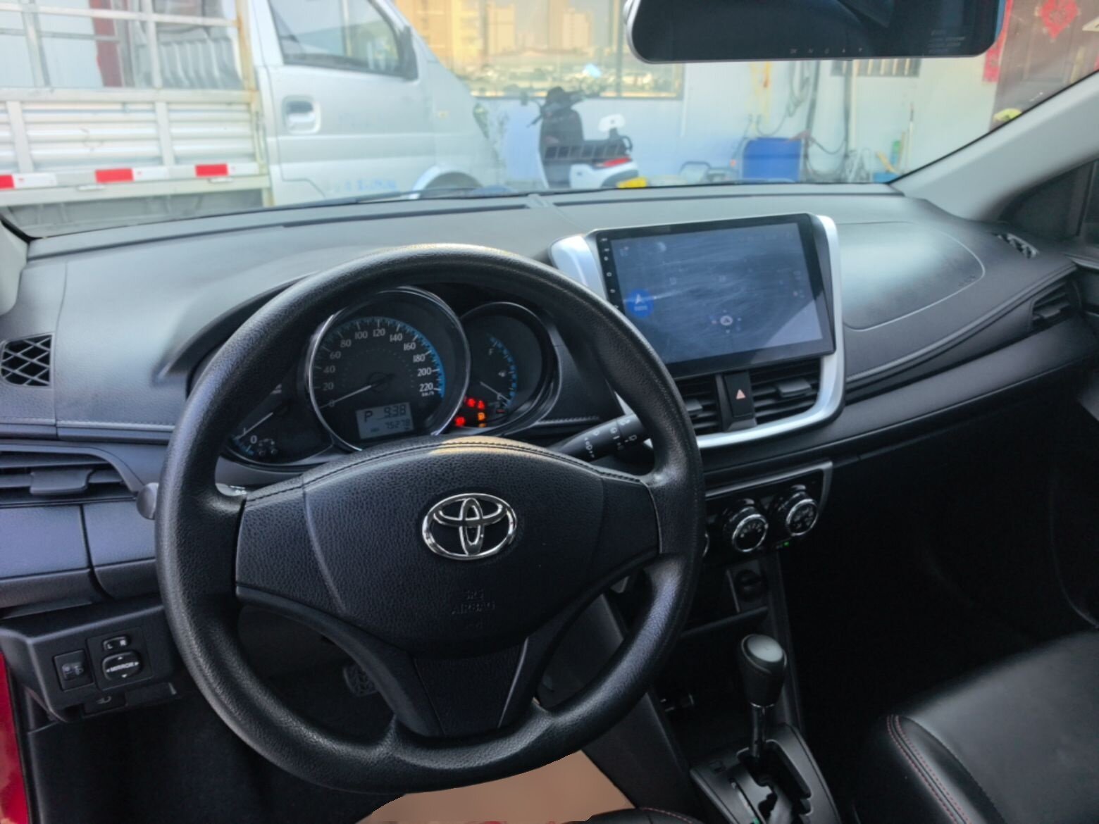 2016 Toyota YARiS L