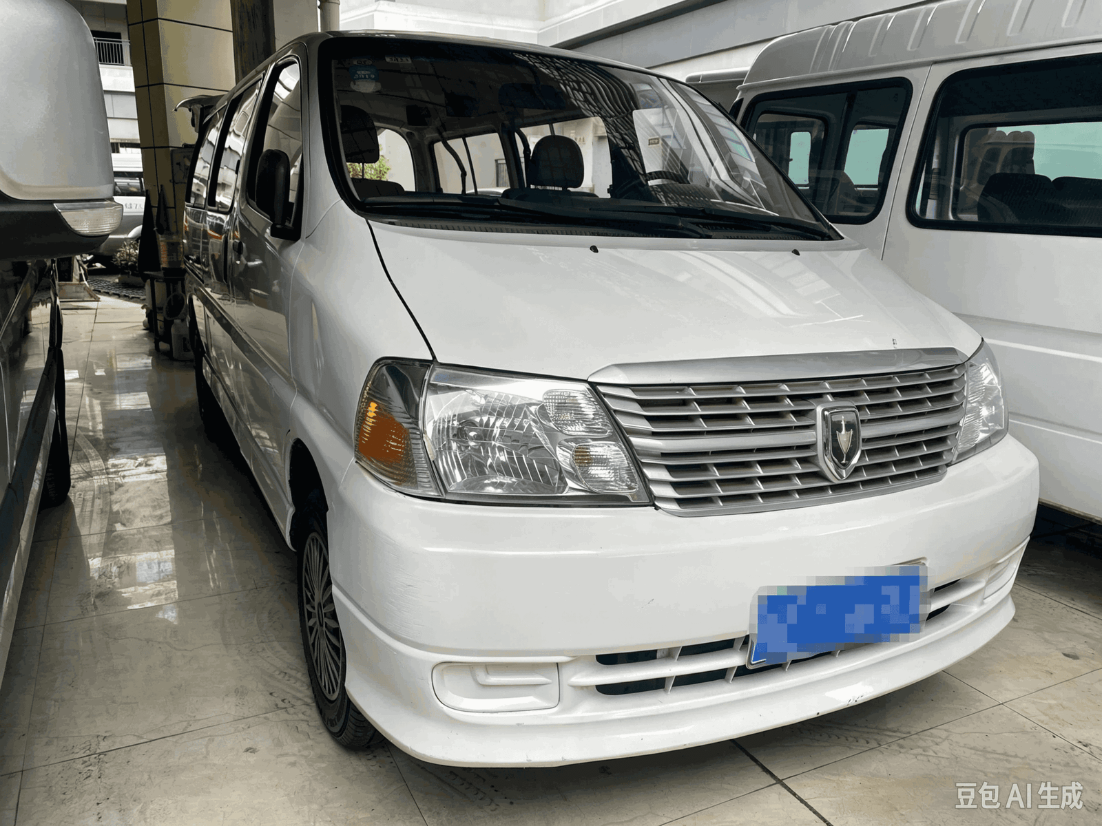 Jinbei - Toyota Hiace  Bus