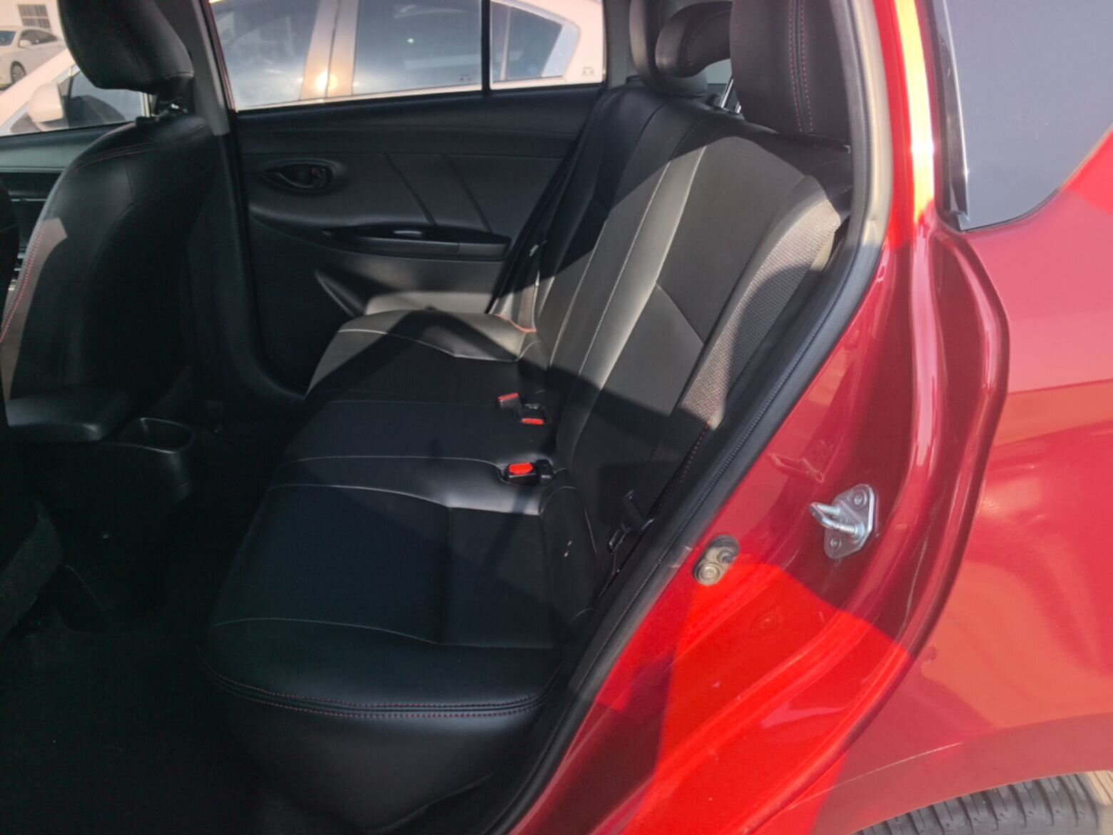 2016 Toyota YARiS L