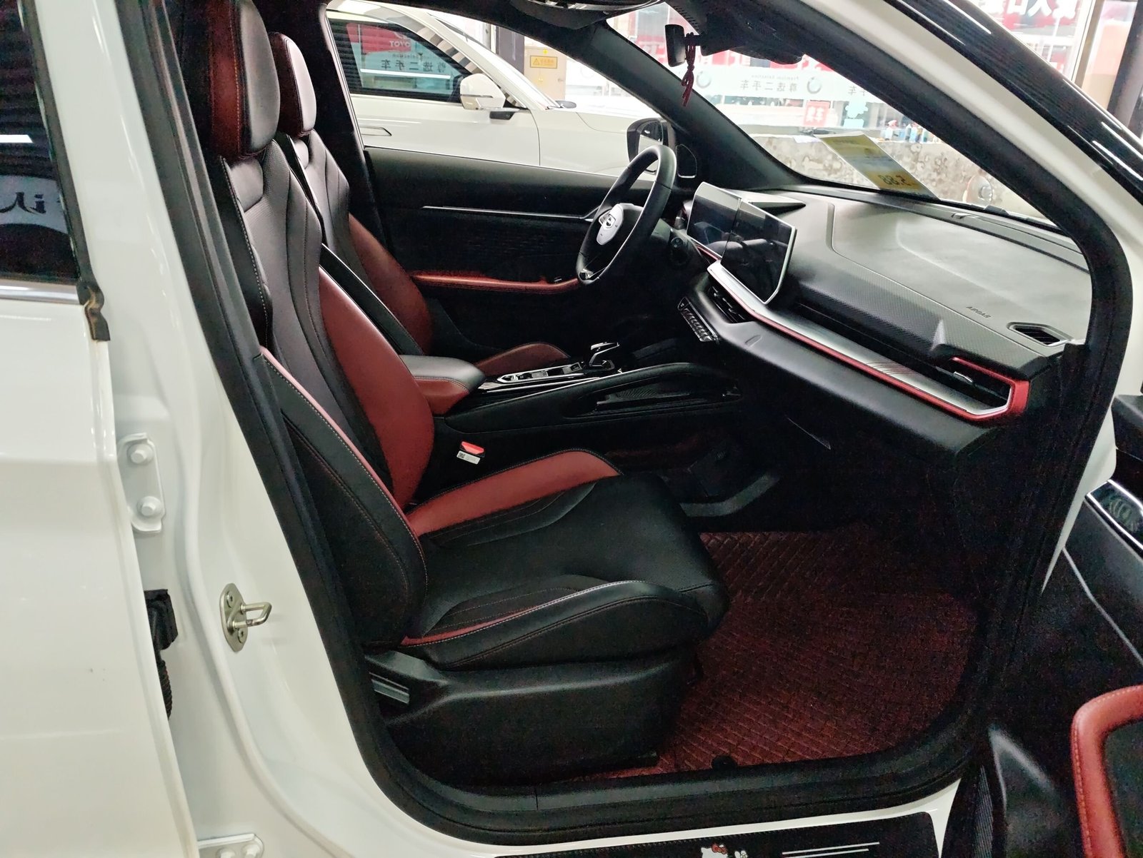 2022 Geely Coolray 1.5TD