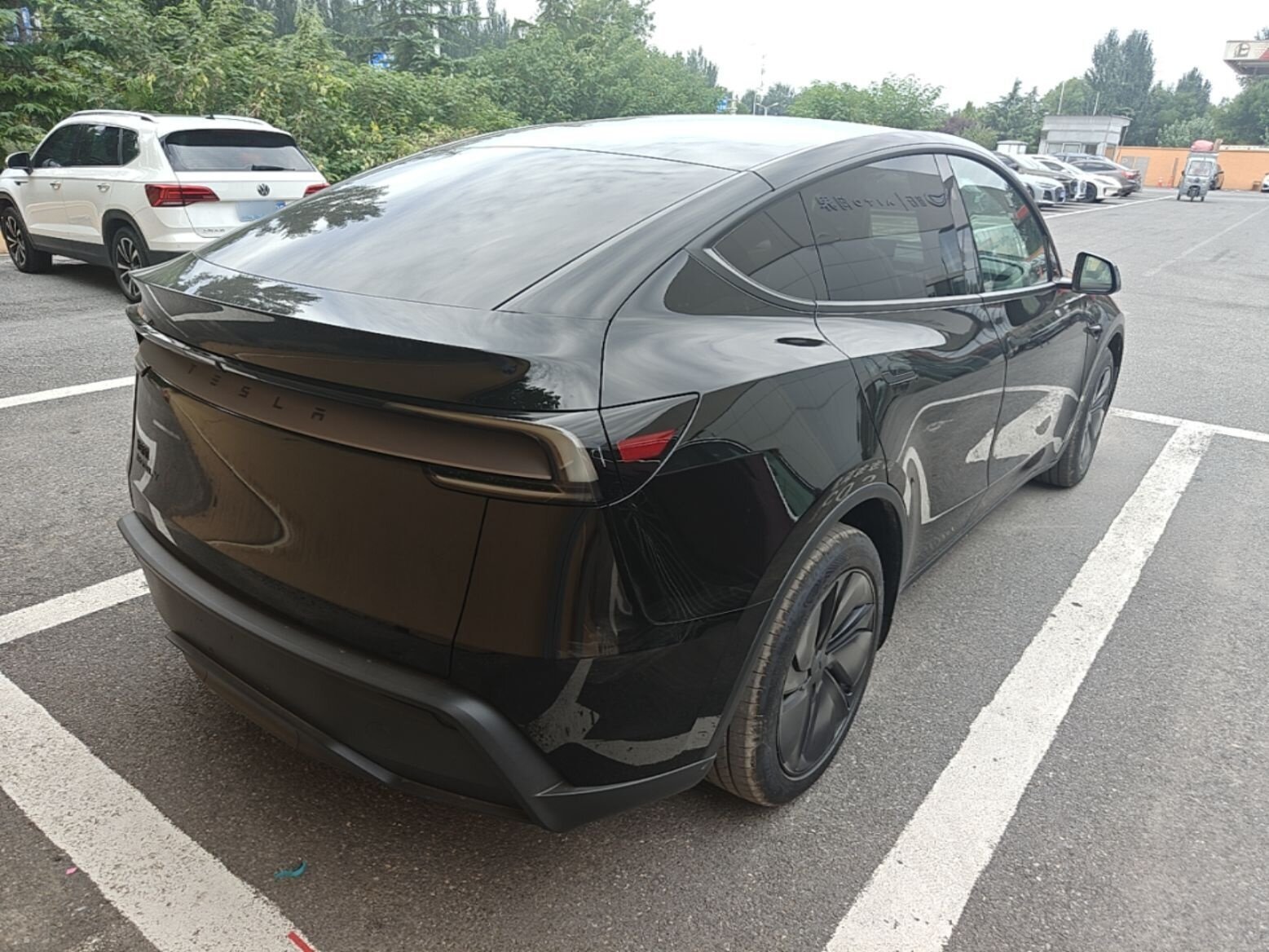 2026 Tesla Model Y Rear Drive Model