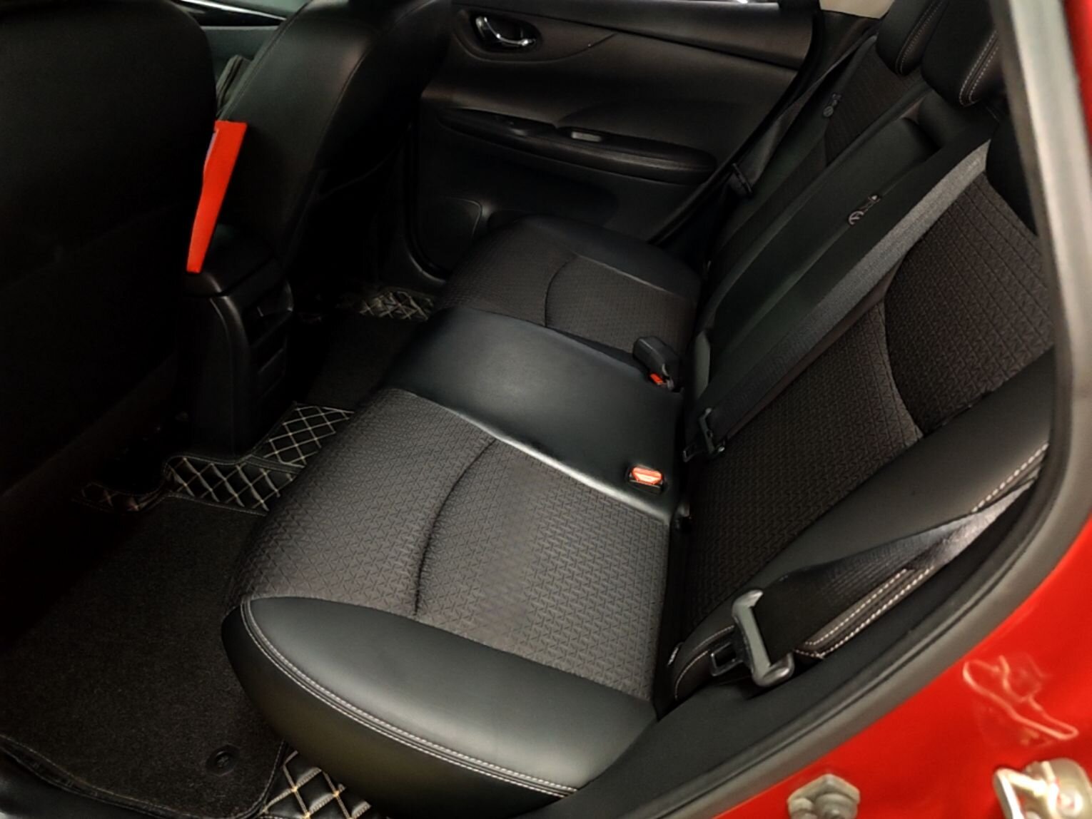 2016 Nissan Tiida 1.6L CVT Hatchback