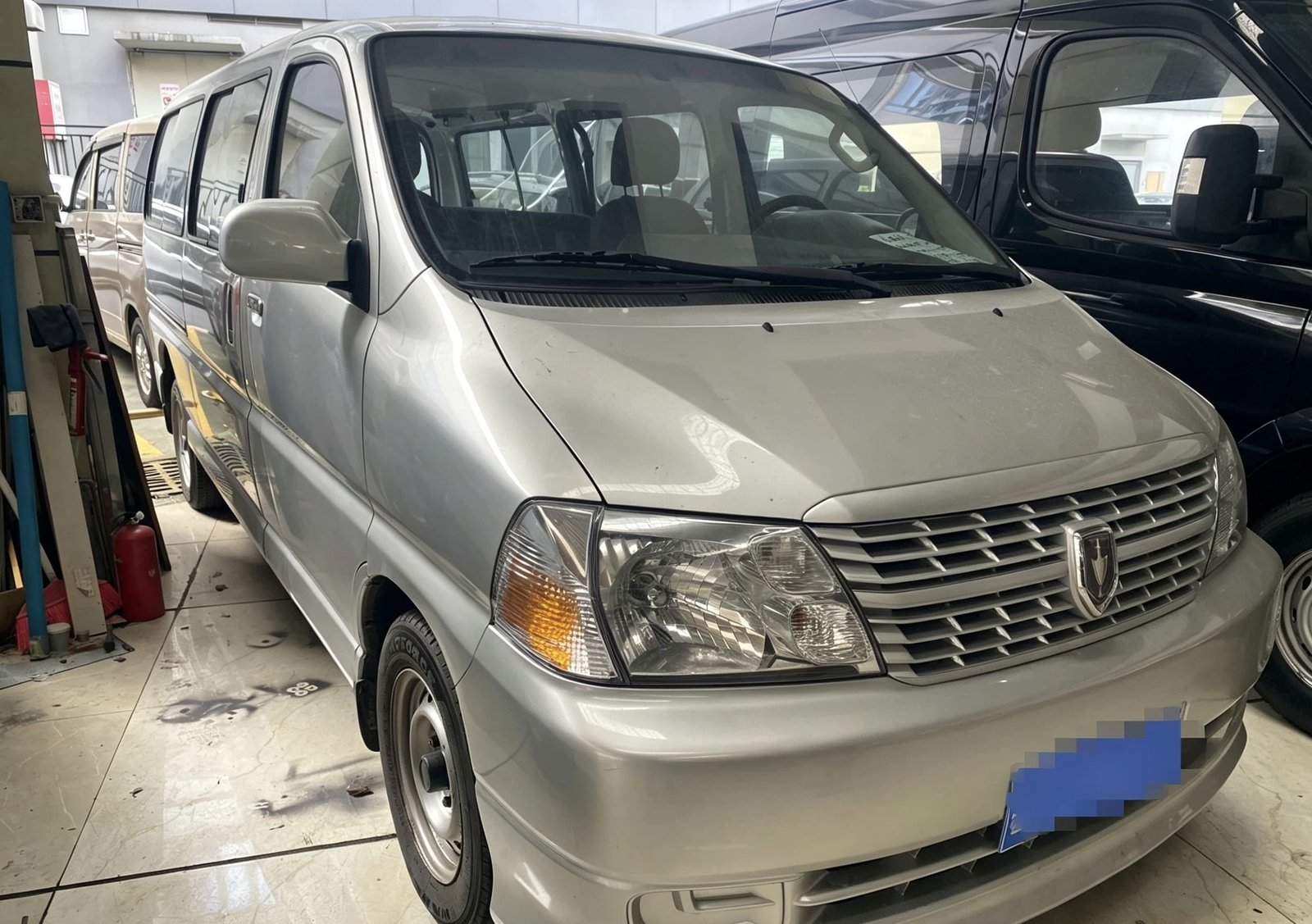 Jinbei Toyota Hiace Bus