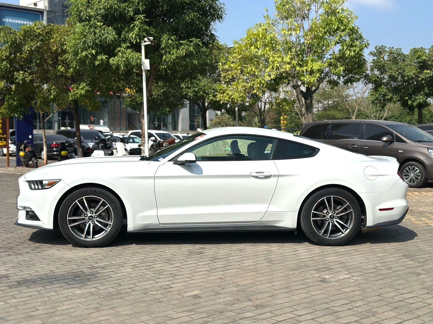 2017 Ford  Mustang